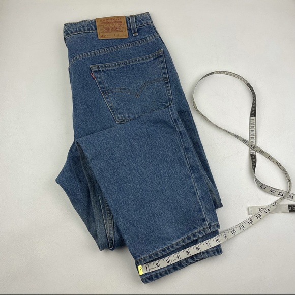 Vintage Levi’s 550 High Waist wedgie fit Jeans - Picture 5 of 8